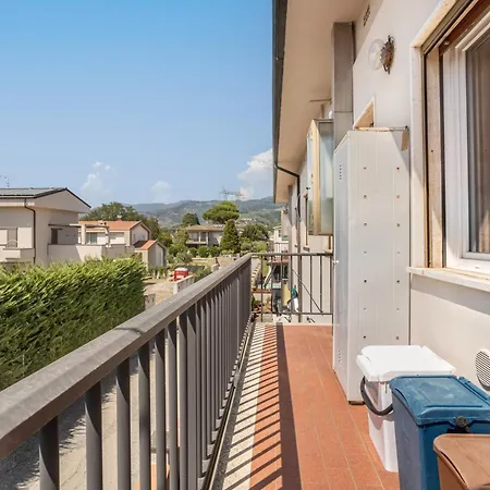 Modern Near Lucca With Private Garden And Parking * كابانّوري